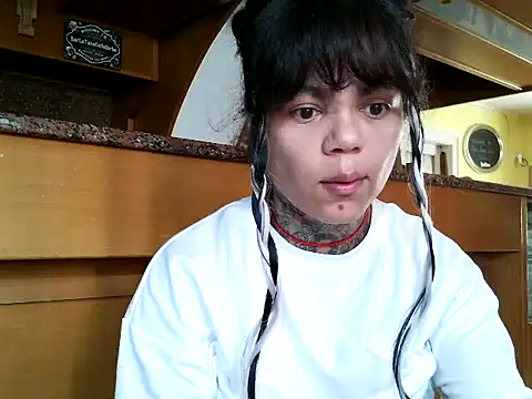 Snapshot of bellahot34 chatting on 07-24-26, 07:15 bellahot34 online show from 07-24-26, 07:15