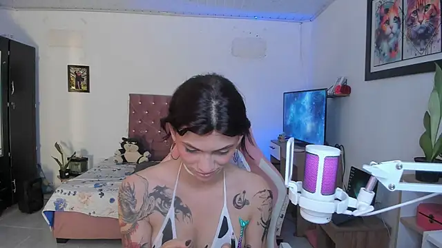 sophie dolly  online show from 07-17-26, 12:41
