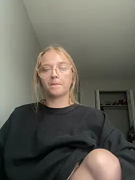 Snapshot of slimeee24 chatting on 07-10-26, 07:58 slimeee24 online show from 07-10-26, 07:58