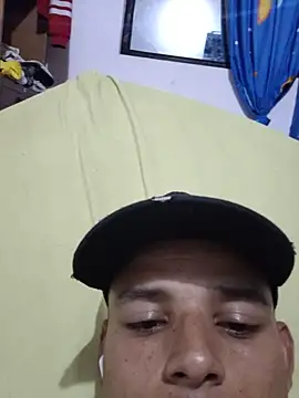 Snapshot of davidflz95 chatting on 07-14-26, 02:16 davidflz95 online show from 07-14-26, 02:16