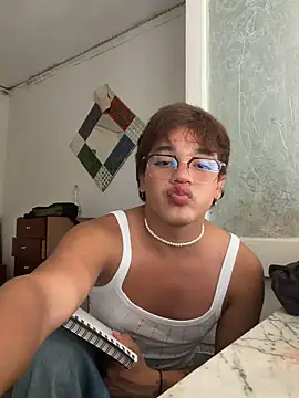 Snapshot of NUNNUN1 chatting on 07-20-26, 02:41 NUNNUN1 online show from 07-20-26, 02:41