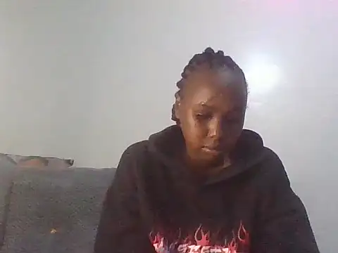 Snapshot of Sassy_pie chatting on 07-09-26, 12:00 Sassy pie online show from 07-09-26, 12:00