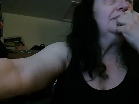 shadowdashlyla online show from 07-10-26, 03:39