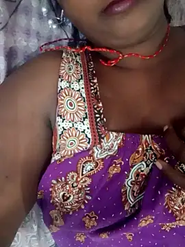 Snapshot of Mnisha6619 chatting on 07-10-26, 05:40 Mnisha6619 online show from 07-10-26, 05:40
