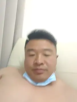 xiaowu2323 online show from 07-09-26, 06:07