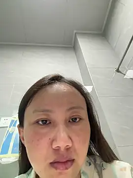 IcebergQueen online show from 07-10-26, 12:21