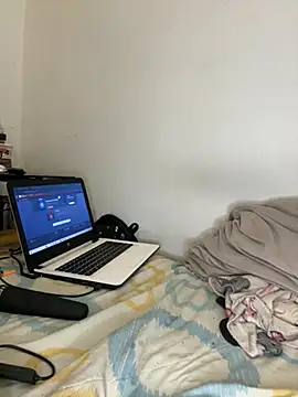 Strawberrymuffin  online show from 07-10-26, 02:28