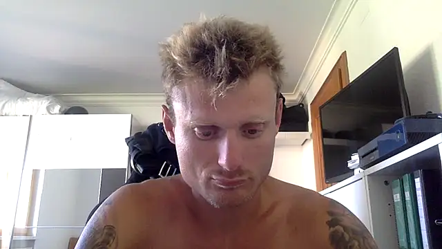 Snapshot of Nakedendurance1994 chatting on 07-10-26, 03:23 Nakedendurance1994 online show from 07-10-26, 03:23