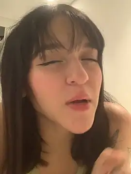 Snapshot of ruemi_rose chatting on 07-11-26, 03:07 ruemi rose online show from 07-11-26, 03:07