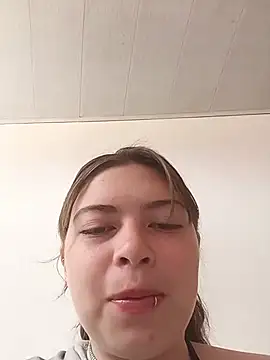 LoveShae- online show from 07-10-26, 05:13