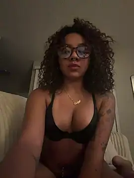 Snapshot of Nikitalove__ chatting on 07-14-26, 02:49 Nikitalove online show from 07-14-26, 02:49