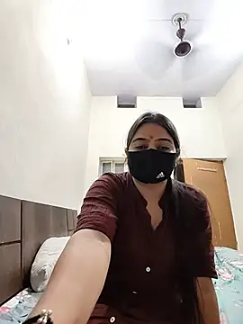 ravinaa5 online show from 07-16-26, 12:02