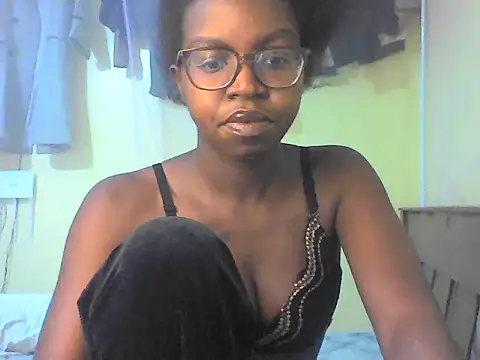 Snapshot of Ebonymuse chatting on 07-15-26, 08:49 Ebonymuse online show from 07-15-26, 08:49