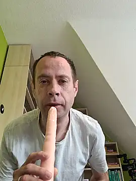 matdev82 online show from 07-11-26, 05:19