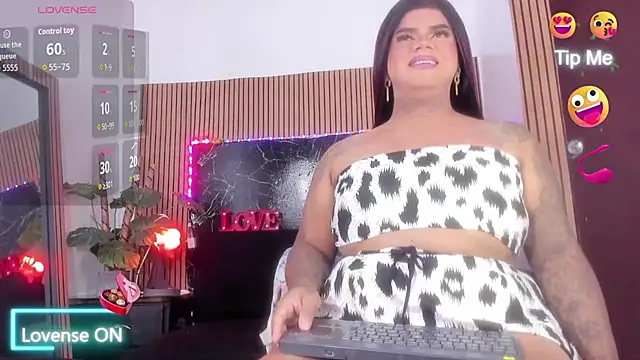 isabelleandbrand online show from 10-23-25, 02:16