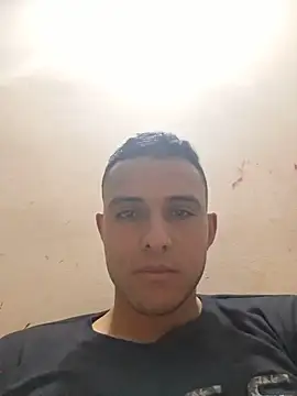Snapshot of andycalis_97 chatting on 07-13-26, 01:27 andycalis 97 online show from 07-13-26, 01:27
