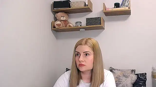 alisenties online show from 05-17-26, 02:39