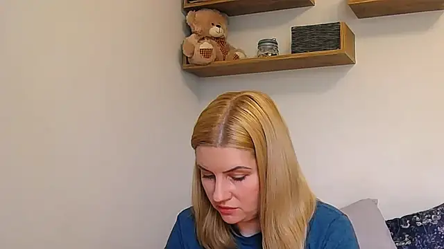 alisenties online show from 04-23-26, 02:40