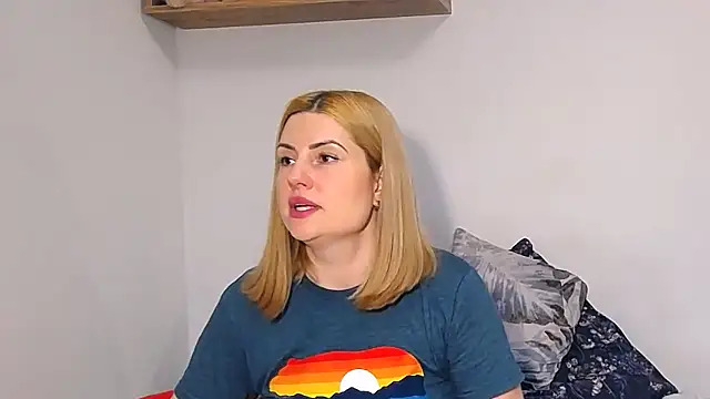 alisenties online show from 02-15-26, 03:22