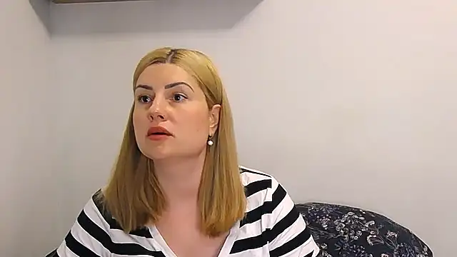 alisenties online show from 06-03-26, 02:18