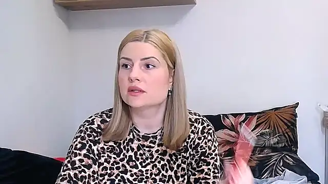 alisenties online show from 04-05-26, 03:51