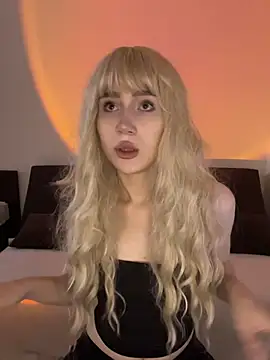 Charlotte Pretty online show from 07-15-26, 04:52