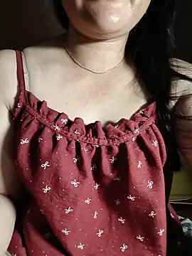 Snapshot of Nganquynh_2k2 chatting on 07-14-26, 05:56 Nganquynh 2k2 online show from 07-14-26, 05:56