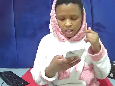 Serafyynxo online show from 07-15-26, 01:45