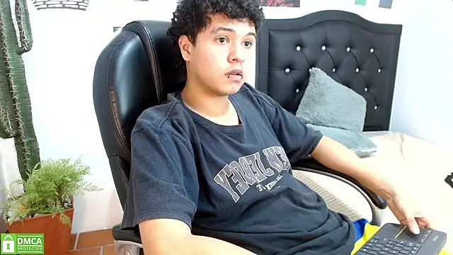 Snapshot of ethan_cortes chatting on 07-14-26, 08:04 ethan cortes online show from 07-14-26, 08:04