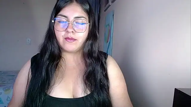 Alejaa 33 online show from 07-14-26, 12:44