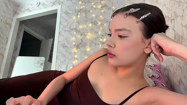 Snapshot of JenniferJenny_ chatting on 07-15-26, 11:50 JenniferJenny online show from 07-15-26, 11:50