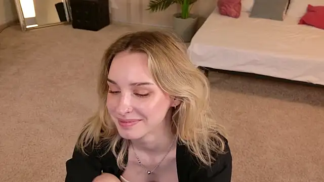 Eva Mitchell online show from 07-17-26, 02:03