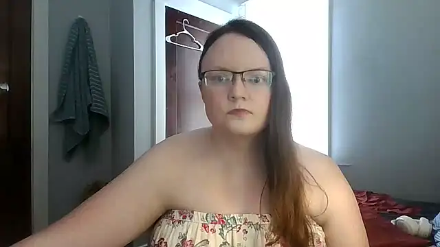 sylviexxxfun2 online show from 07-16-26, 05:43