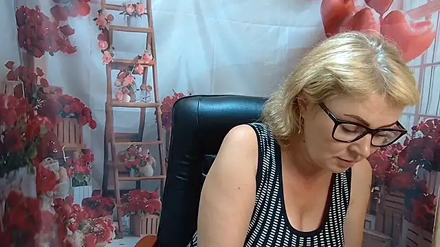 LindaSloboda online show from 07-15-26, 01:18