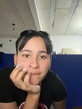 Snapshot of nenasmalass chatting on 07-14-26, 10:27 nenasmalass online show from 07-14-26, 10:27