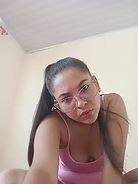 Roxxana2026 online show from 07-15-26, 06:04