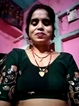Snapshot of Simran_Love143 chatting on 07-17-26, 03:53 Simran Love143 online show from 07-17-26, 03:53