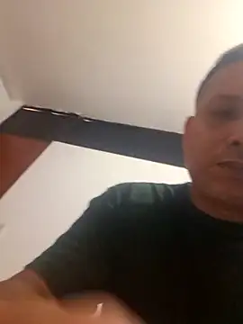 Snapshot of Jalexander10 chatting on 07-15-26, 04:58 Jalexander10 online show from 07-15-26, 04:58
