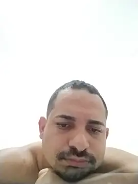 Snapshot of Bru21 chatting on 07-18-26, 03:37 Bru21 online show from 07-18-26, 03:37