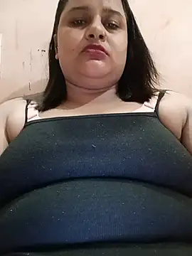 Snapshot of Queen_Karishma chatting on 07-17-26, 07:11 Queen Karishma online show from 07-17-26, 07:11
