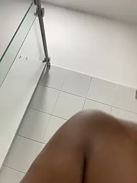 miaccollinss online show from 07-17-26, 04:21