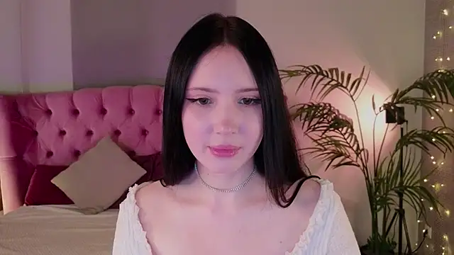 Snapshot of GraceMonroes chatting on 07-21-26, 02:07 GraceMonroes online show from 07-21-26, 02:07
