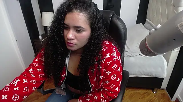 Snapshot of aurora_scott chatting on 07-17-26, 10:18 aurora scott online show from 07-17-26, 10:18