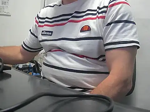 gabriel9  online show from 05-25-26, 07:51
