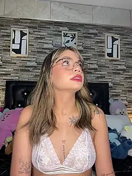 Snapshot of PamelaScothh chatting on 07-19-26, 02:42 PamelaScothh online show from 07-19-26, 02:42