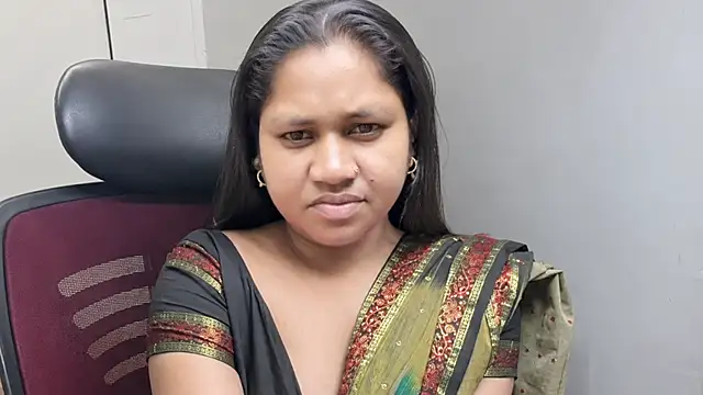 Snapshot of Sofiya_mirza chatting on 07-18-26, 07:39 Sofiya mirza online show from 07-18-26, 07:39