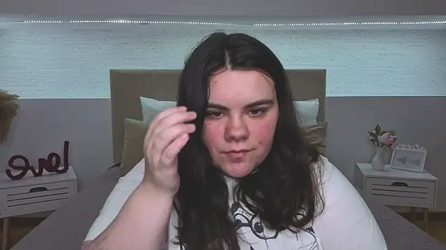 Snapshot of Ukr_Lena chatting on 07-20-26, 11:45 Ukr Lena online show from 07-20-26, 11:45