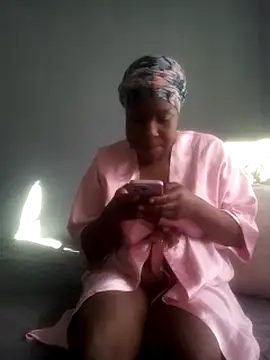 Snapshot of Mrs_Chocolate22 chatting on 07-20-26, 07:49 Mrs Chocolate22 online show from 07-20-26, 07:49