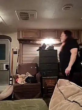 Snapshot of gagginglady chatting on 07-19-26, 05:27 gagginglady online show from 07-19-26, 05:27