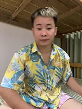 Snapshot of Mackie-1 chatting on 07-20-26, 05:26 Mackie-1 online show from 07-20-26, 05:26